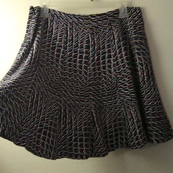 White House Black Market Skirt - Picture 3 of 4